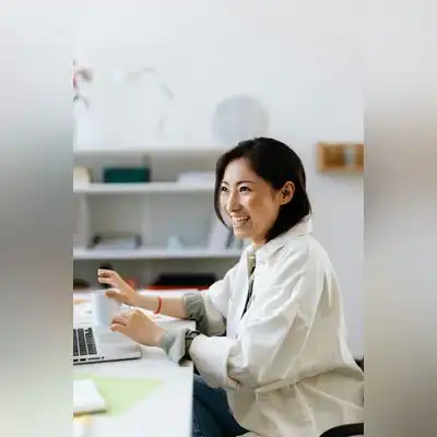 田薇骞